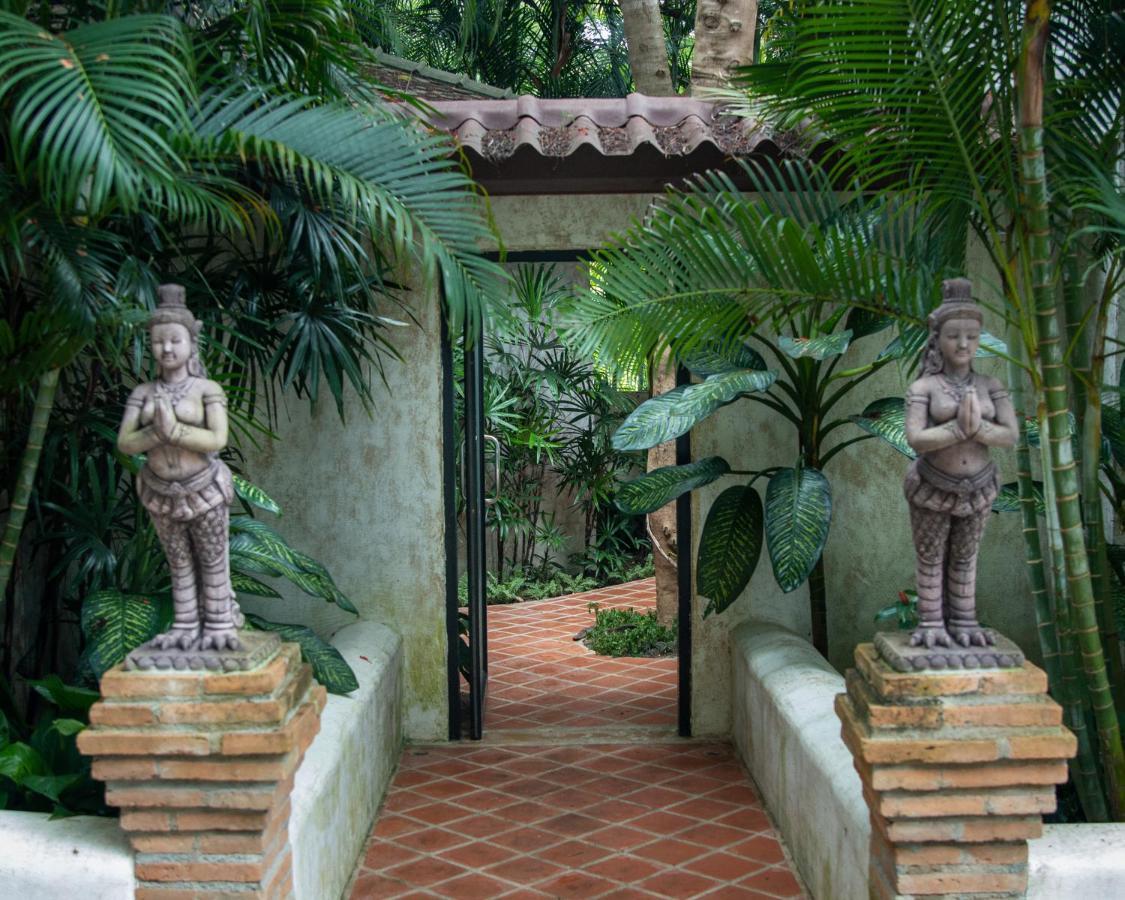 Baanpong Lodge San Kamphaeng Exterior foto